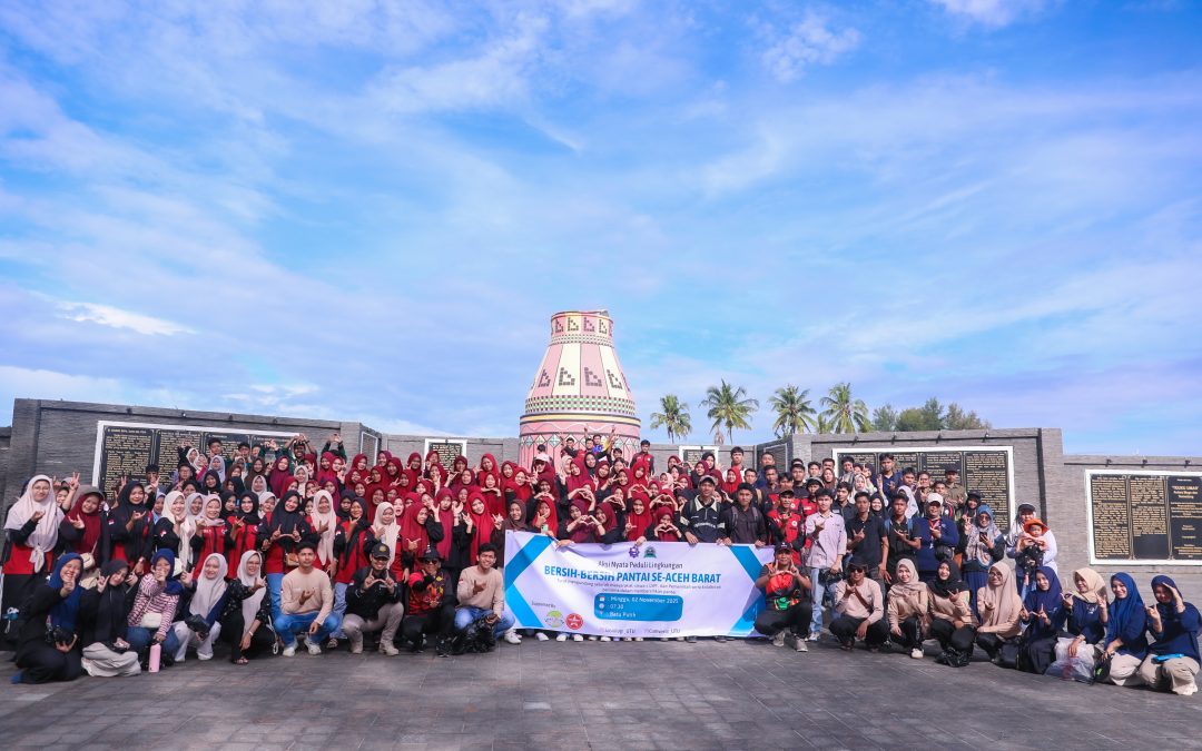 Mahasiswa dan Dosen Sosiologi UTU Gelar Aksi Bersih Pantai Batu Putih Peringati Hari Sumpah Pemuda