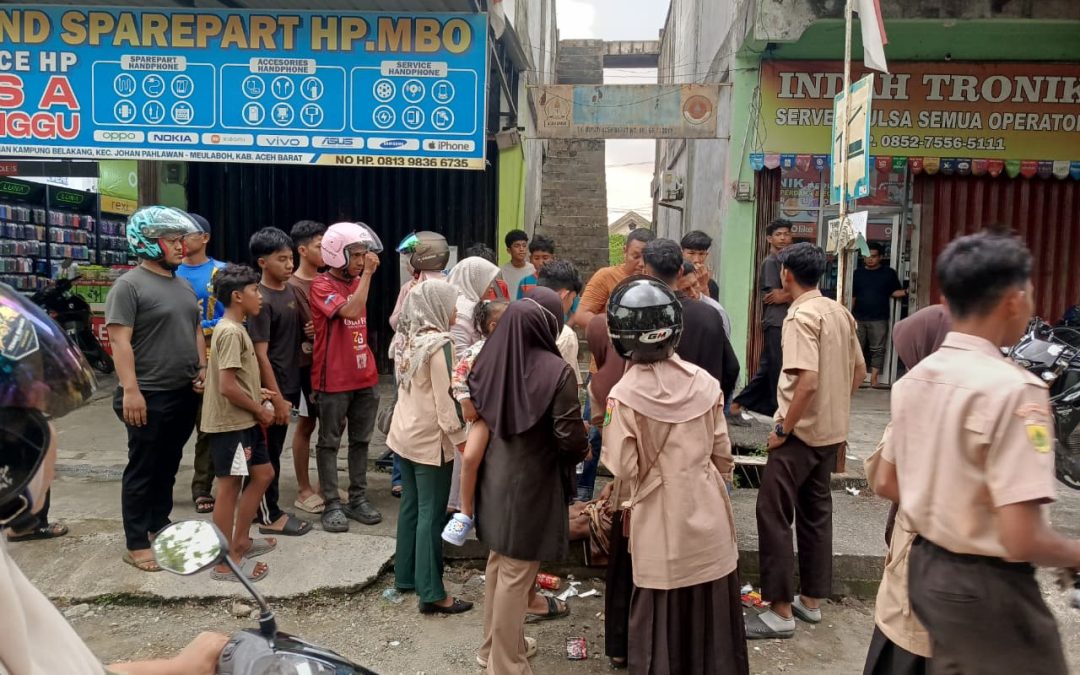 Seorang Pria Paruh Baya Mengalami Kecelakaan Tunggal di Ujung Kalak