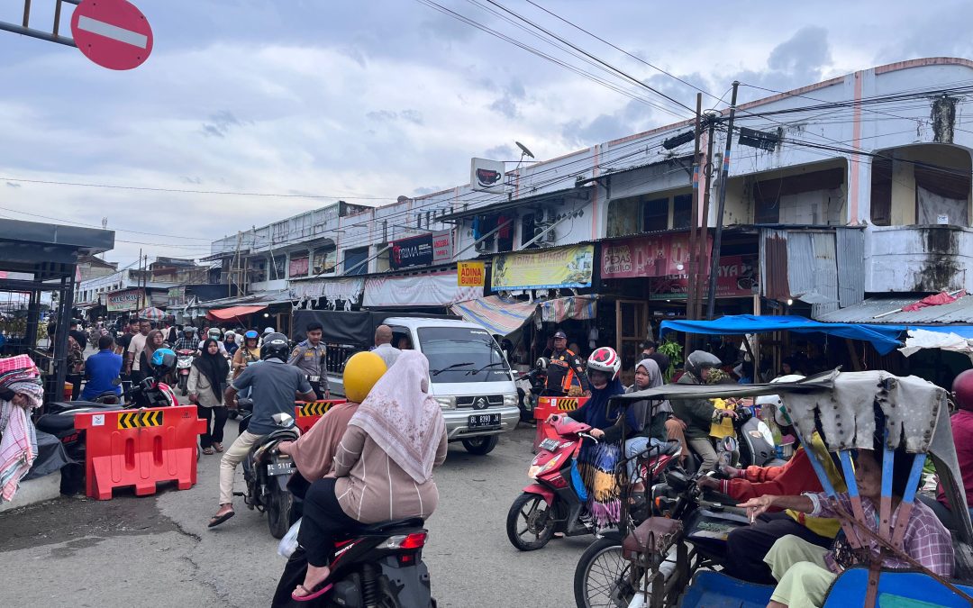 Antusias dalam Menyambut Bulan Suci, Warga Aceh Barat Penuhi Pasar